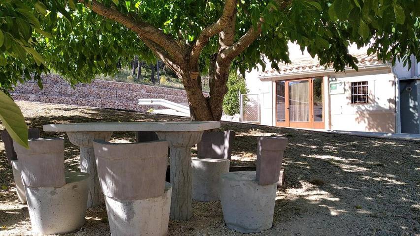 Casa de vacaciones para 7 personas, con vistas además de jardín y terraza - 1