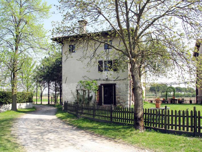 Agriturismo per 2 persone, con Terrazza e Giardino in Friuli-Venezia Giulia