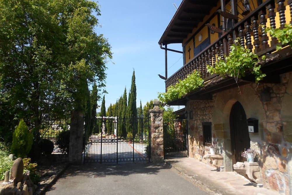 Casa De Vacaciones para 8 Personas en Piélagos, Provincia de Cantabria