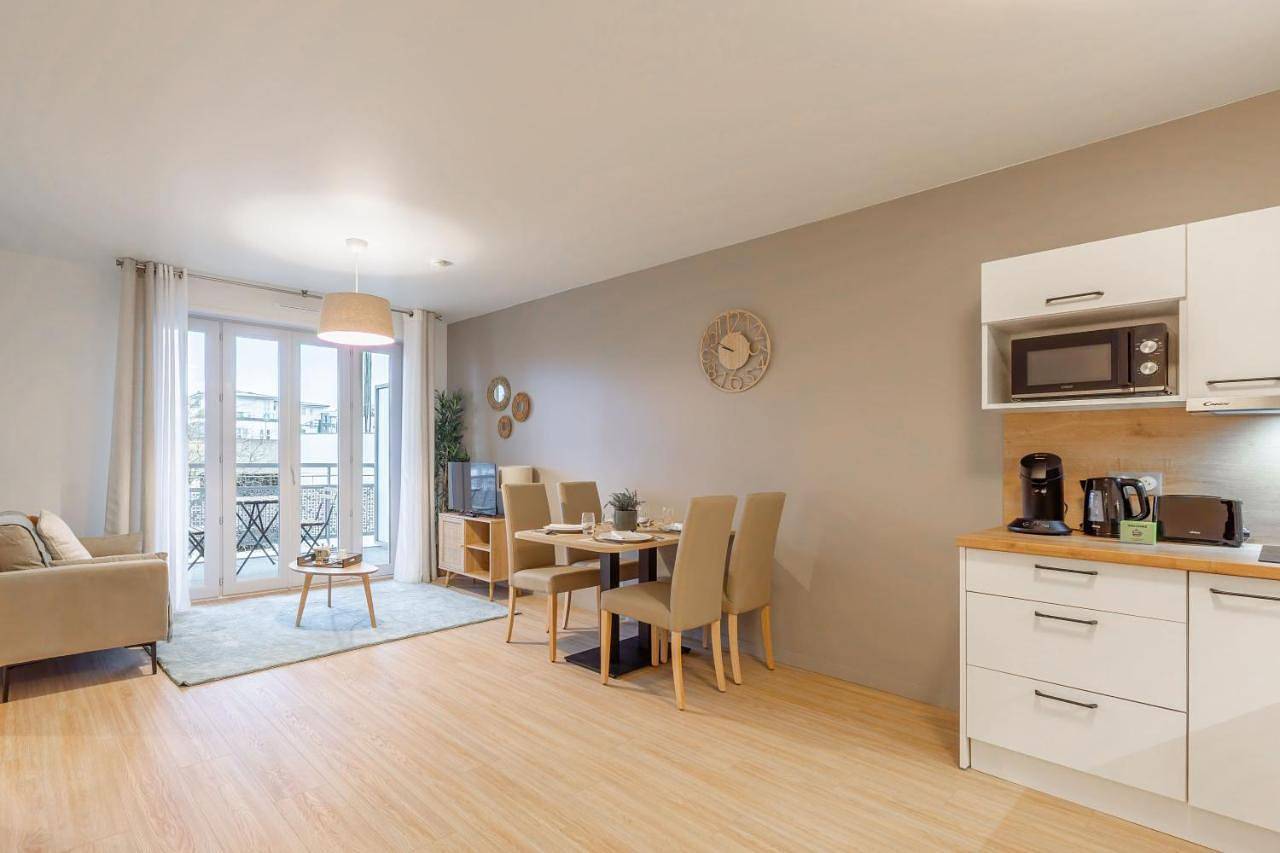 Appartement entier, One-Bedroom Apartment in Ermont, Val-d'Oise