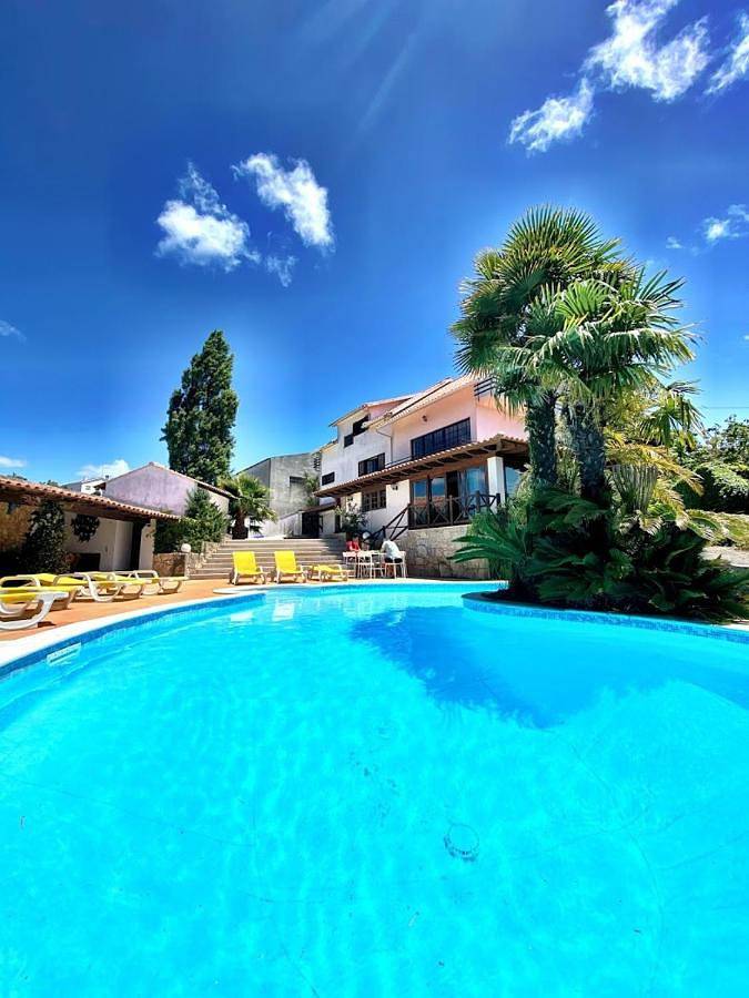 Casa rural para 10 personas, con Balcón y Jacuzzi además de Terraza y Jardín en Alcobaça
