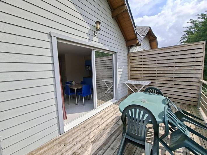 Gîte pour 4 personnes, avec sauna et piscine ainsi que vue et jardin, animaux acceptés à Chaveignes