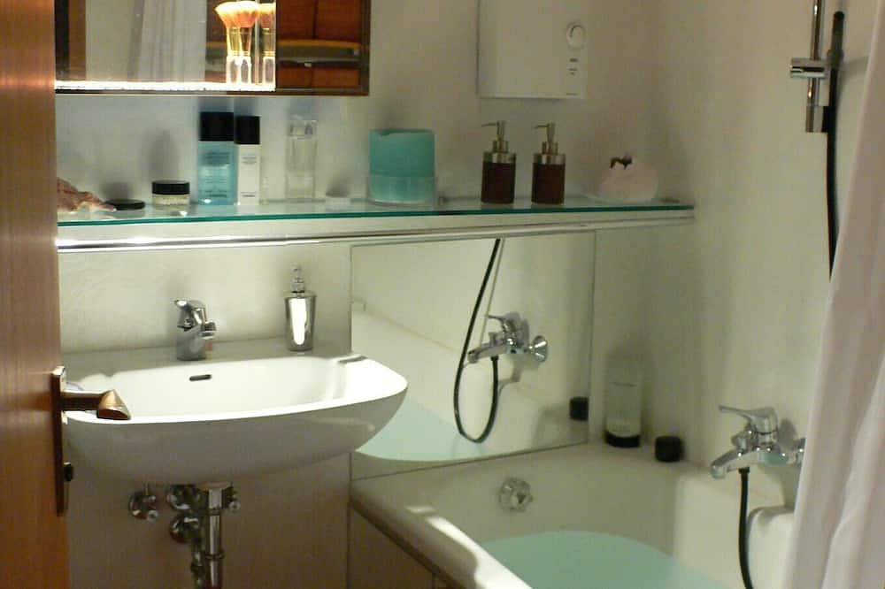 Ganze Wohnung, Ihr Ammerseeblick! \nalles fußläufig erreichbar. See, Strand, Restaurants, Shops. in Herrsching am Ammersee (Stadt), Herrsching