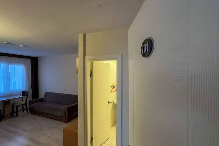 Apartmenthotel for 40 people, with balcony - 1