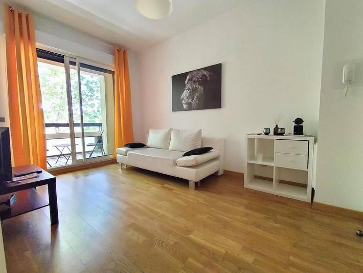 Gîte pour 4 personnes, avec terrasse dans Office De Tourisme D Aix En Provence