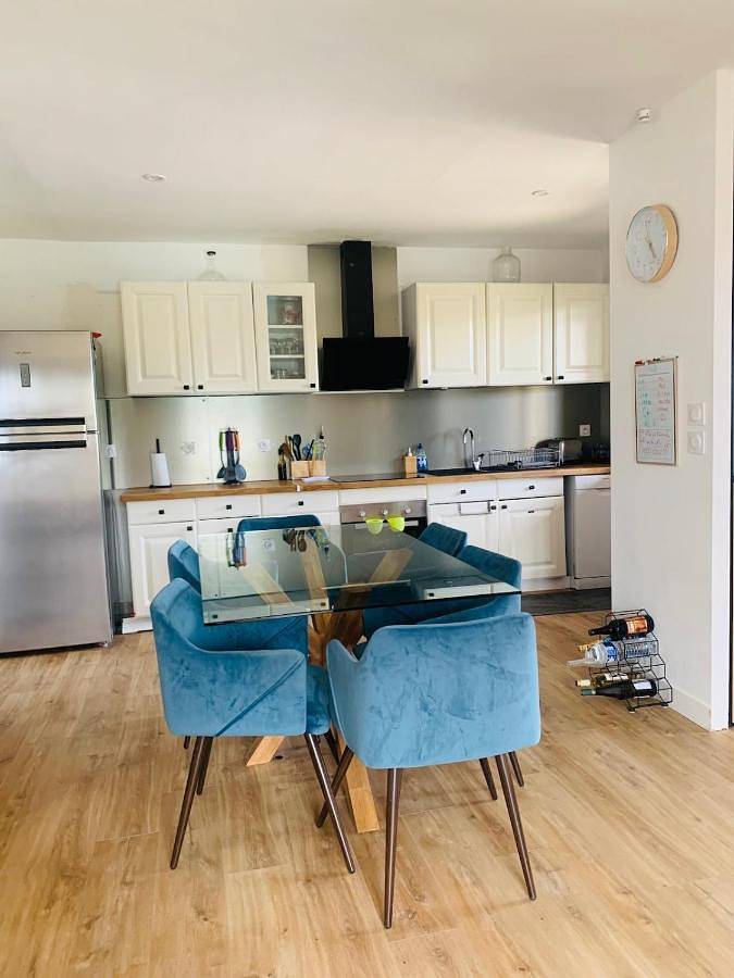 Location de vacances pour 6 personnes, avec piscine ainsi que jardin et jacuzzi à Villeveyrac - 4