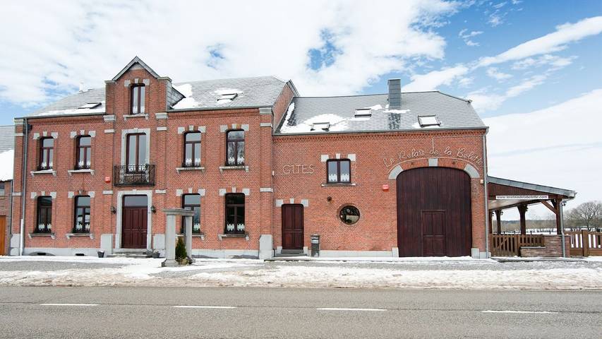 Gîte pour 5 personnes, avec jardin et terrasse dans Cul-des-Sarts