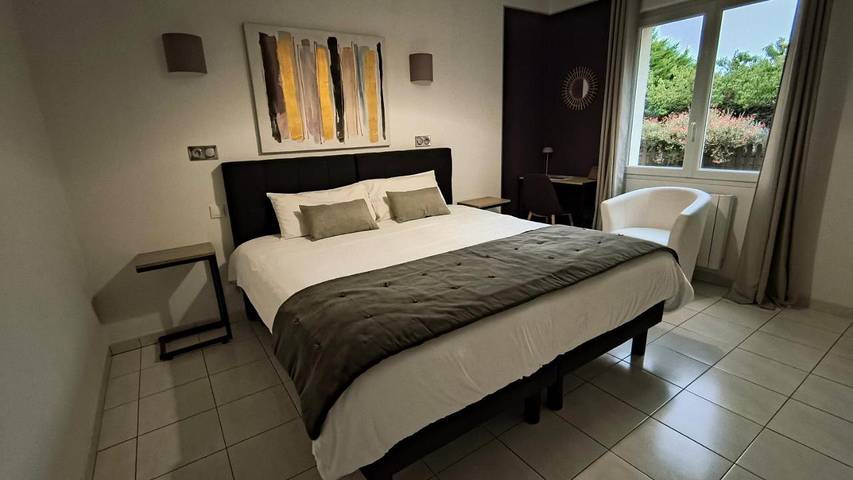 Location de vacances pour 4 personnes, avec sauna et piscine ainsi que jardin et jacuzzi à La Flèche - 3