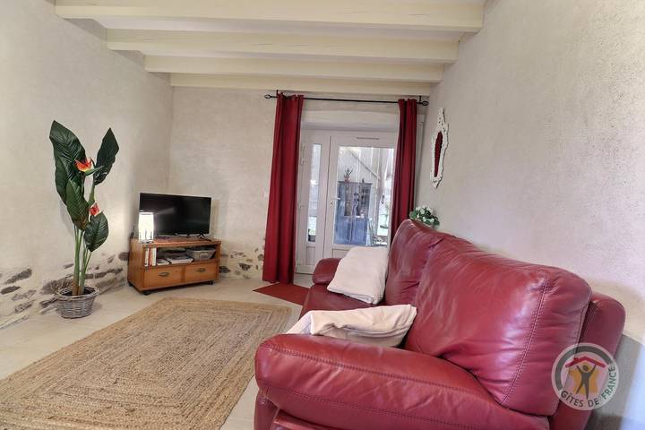 Gîte pour 2 personnes, avec Terrasse ainsi que Jardin et Vue à Montfort-sur-Meu - 4