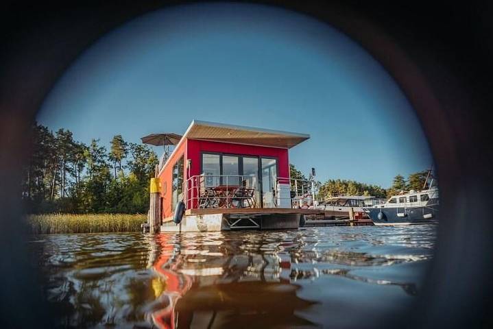 Ferienhaus für 4 Personen, mit Ausblick und Seeblick sowie Terrasse in Fürstenberg/Havel