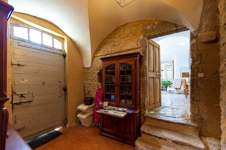 Gîte pour 10 personnes, avec jardin ainsi que piscine et terrasse, animaux acceptés - 1