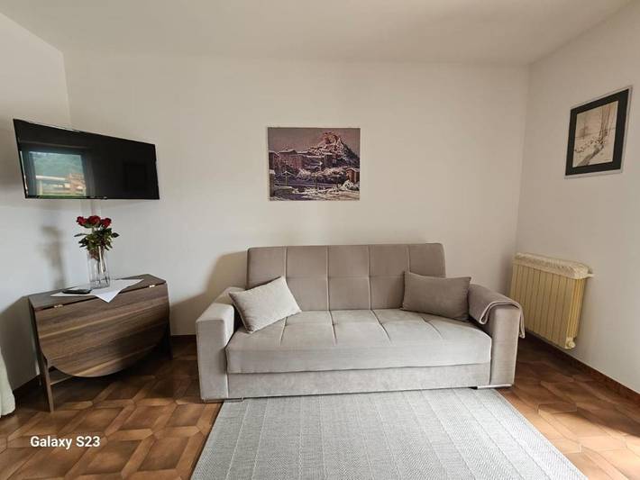 Gîte pour 10 personnes, avec terrasse et vue, animaux acceptés dans Brossasco