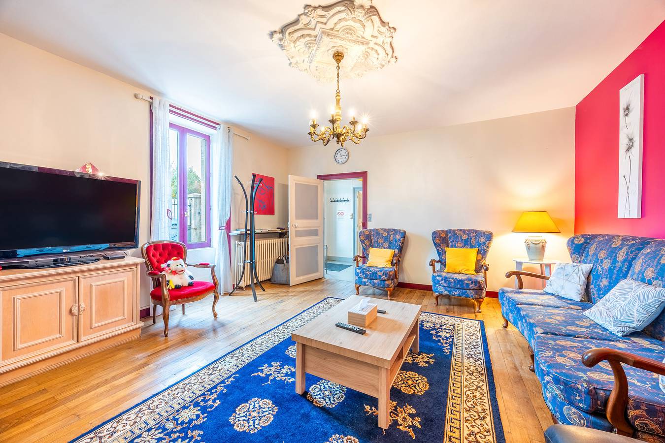 Grand gîte à 25 minutes du puy du fou in Montournais, Fontenay-le-Comte