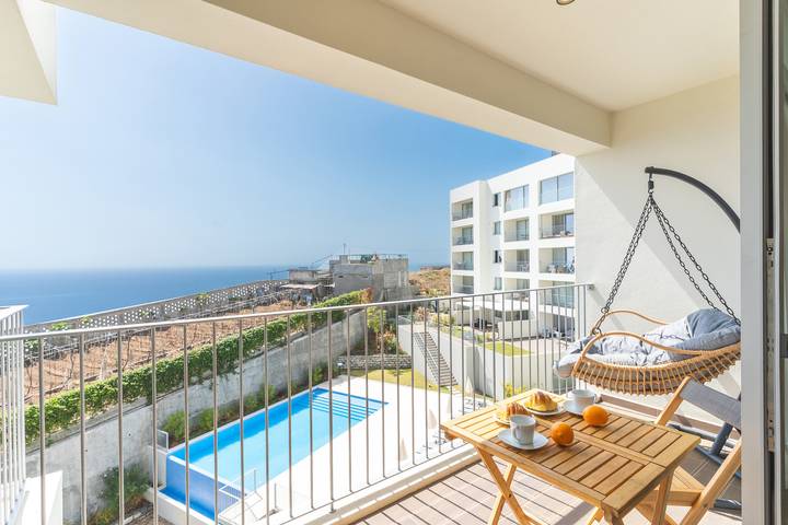 Ferienwohnung für 6 Personen, mit Balkon und Meerblick sowie Pool - 1