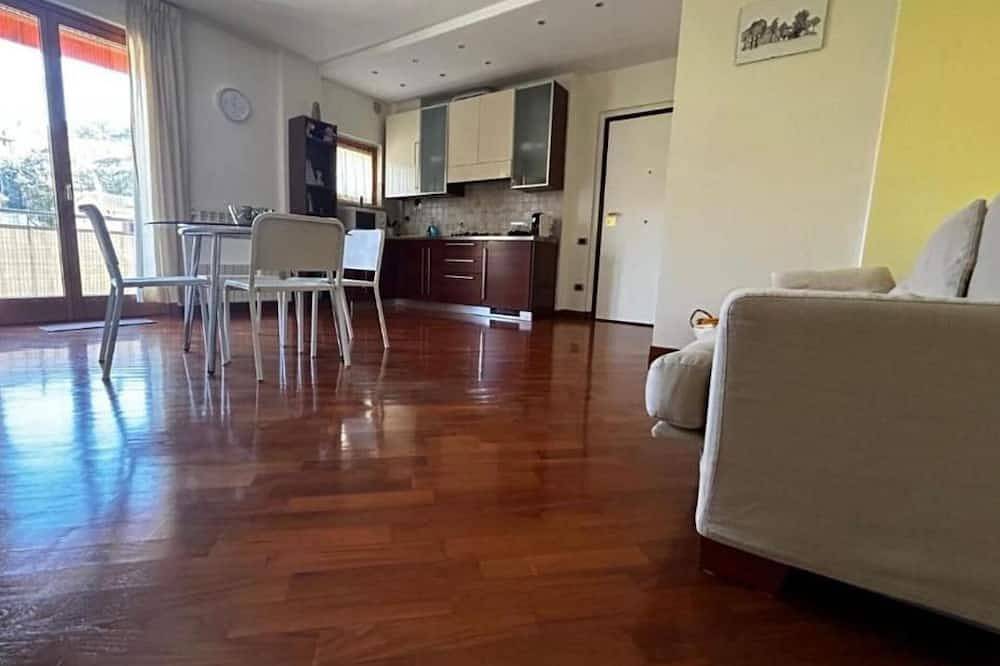Entire apartment, Within walking distance of the historic center, comfortable in a quiet area with parking in Spoleto, Perugia Province