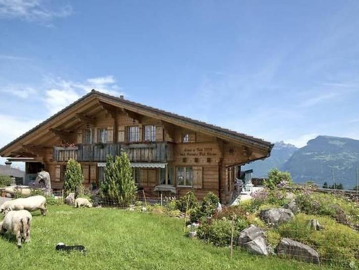 Ferienwohnung für 5 Personen, mit Terrasse und Garten sowie Pool und Seeblick in Aeschi bei Spiez