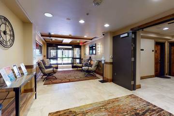 Vacation Apartment for 4 Guests in Vail Ski Resort, Vail, Picture 3