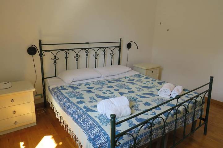 Entire apartment, Sunny loft with terrace and aircon in the city centre in Castellammare (Palermo), Palermo