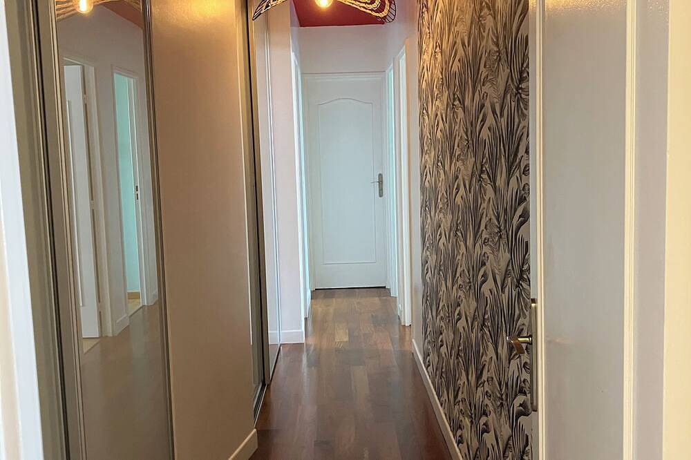 Apartamento entero, Cosy, quiet apartment with balcony and parking in Chatou, Yvelines