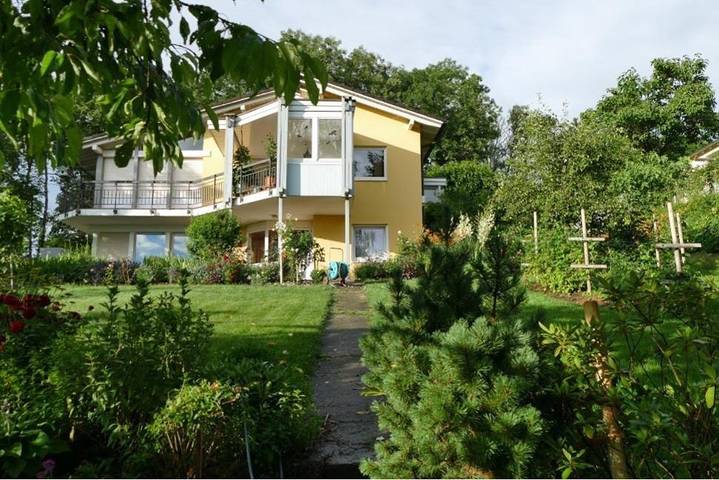 Appartement de vacances pour 4 personnes, avec vue ainsi que jardin et terrasse, animaux acceptés
