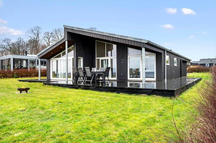 Ferienhaus mit Meerblick für 6 Personen, mit Sauna und Whirlpool sowie Terrasse in Kelstrup Strand