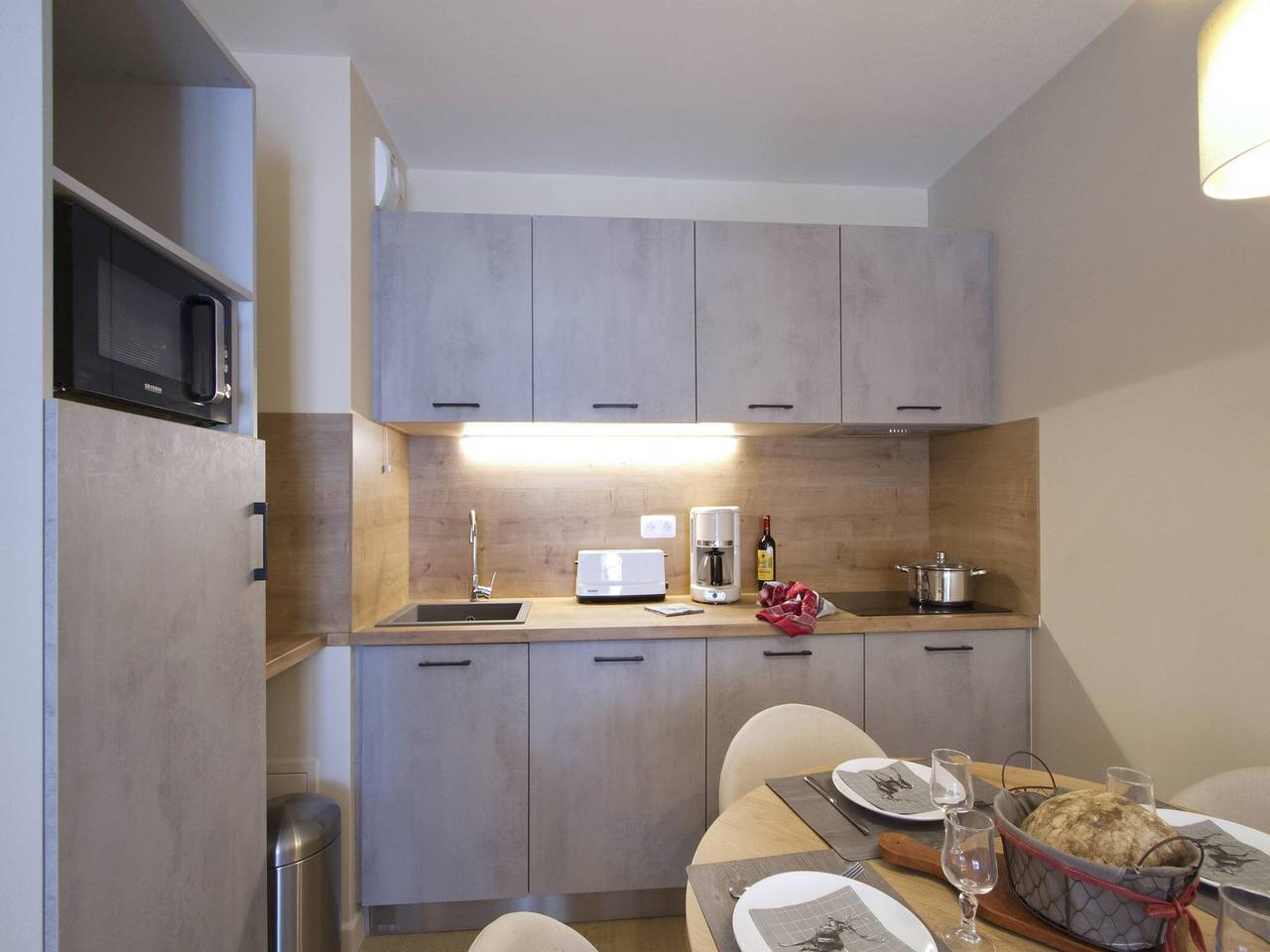 Appartement entier, Appartement en France avec vue sur montagne in Huez, Parc national des Écrins