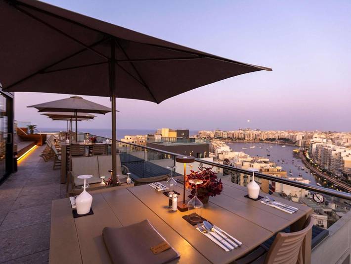 Hôtel pour 5 personnes, avec terrasse et piscine à San Giljan - 3