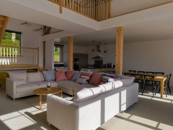 Location de vacances pour 10 personnes, avec jardin et piscine à Biville-la-Baignarde