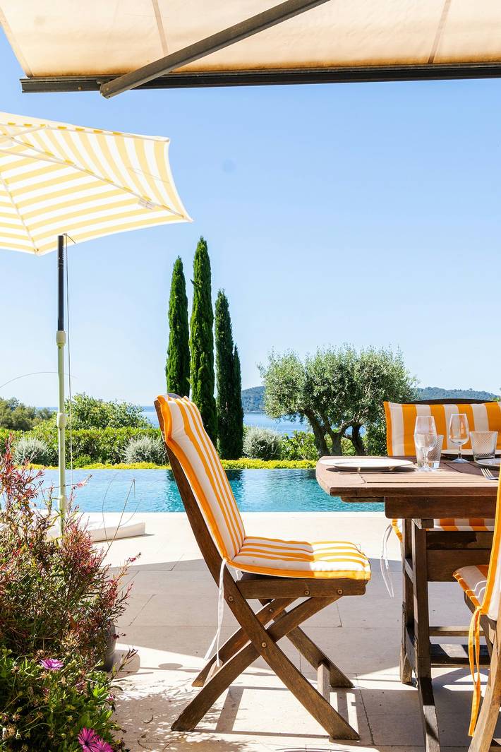Ferienhaus für 6 Personen, mit Terrasse und Garten in Toulon - 4