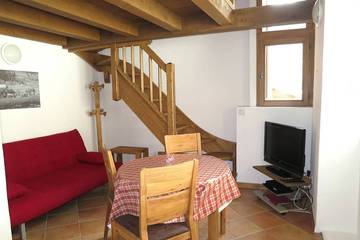 Gîte pour 3 personnes, avec terrasse et jacuzzi dans Office De Tourisme De Pralognan