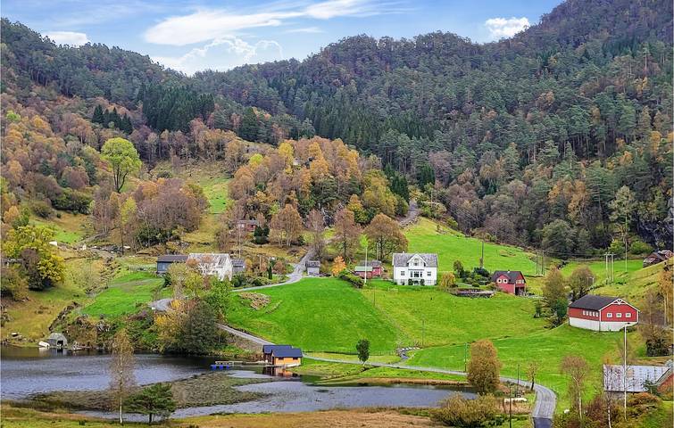 Ferienhaus für 4 Personen mit Terrasse in Tysnes