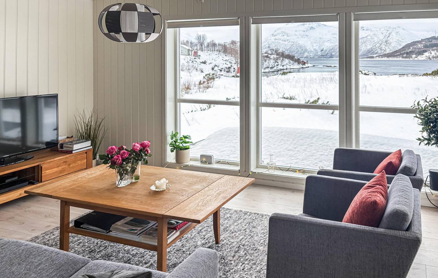 Ferienhaus für 5 Personen mit Garten in Vestfjorden