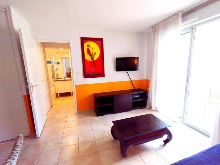 Gîte pour 5 personnes, avec jardin ainsi que bassin pour enfant et piscine dans Grotte de Lascaux - 4