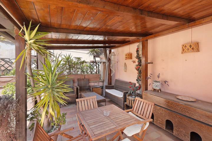 Hel lejlighed, Apartment 'La Gatta Nel Borgo' with Private Terrace, Wi-Fi and Air Conditioning in Cava de' Tirreni, Middelhavskysten Campanien