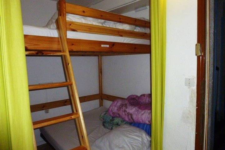 Appartement entier, Studio familial 6 pers. accès pistes, balcon, parking gratuit, casier à skis in La Pierre Saint-Martin, Arette