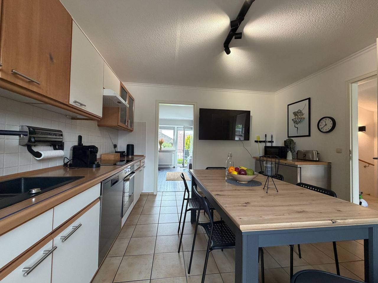Entire apartment, Apartment Rentaflat Appen: 4 Bedrooms for 7 Guests with Private Terrace, Garden & Wi-Fi in Appen, Kreis Pinneberg