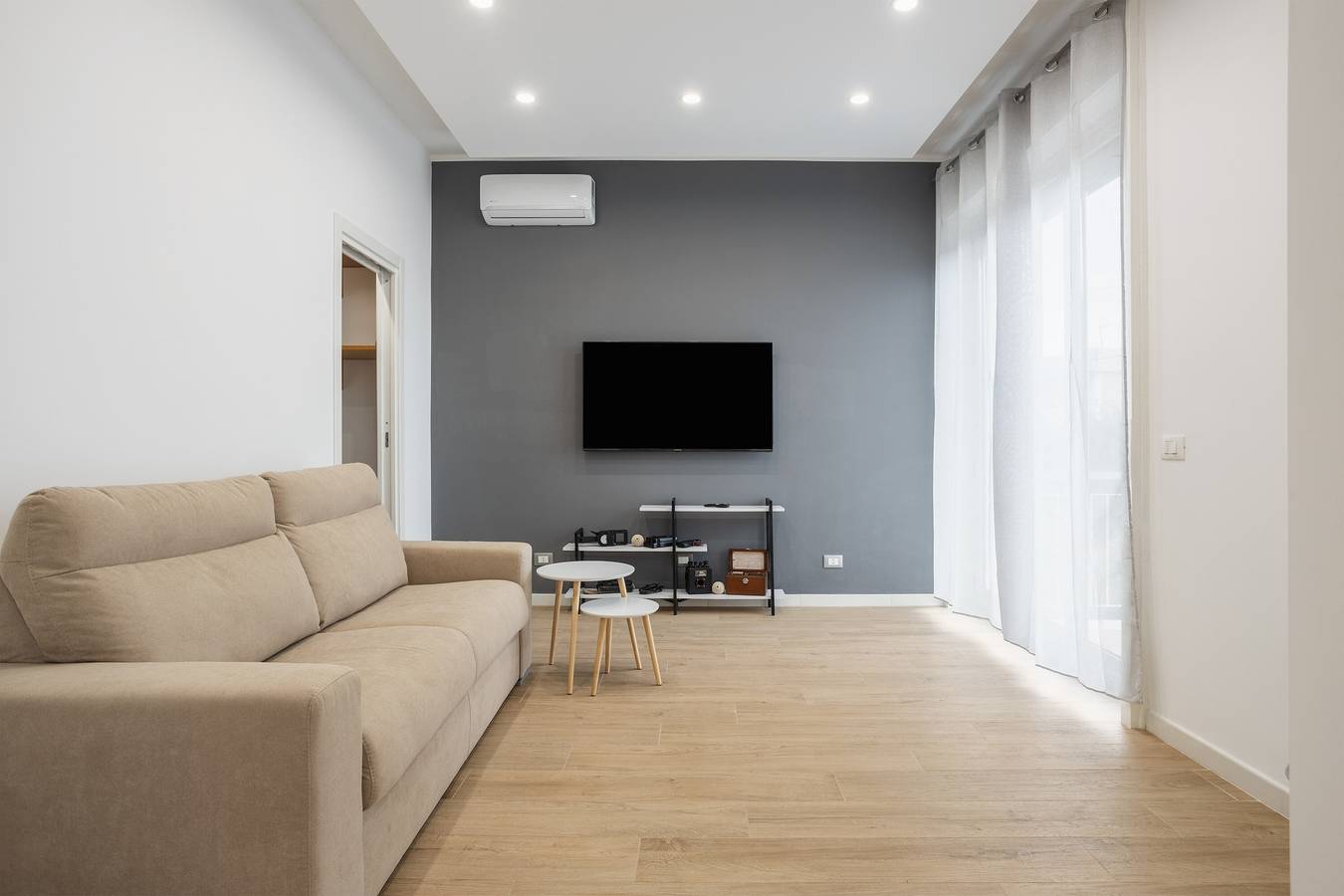 Appartamento 'La Casa Di Simone' con giardino condiviso, Wi-Fi e aria condizionata in Isola delle Femmine, Provincia di Palermo