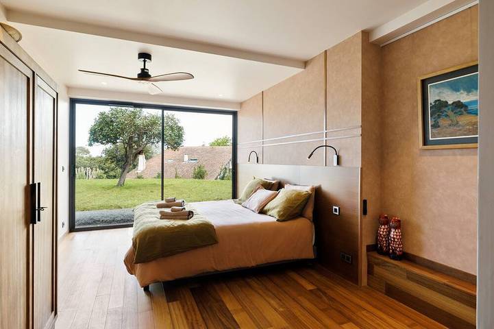 Gîte pour 10 personnes, avec sauna ainsi que balcon et jardin dans Plage de Mayarco - 3