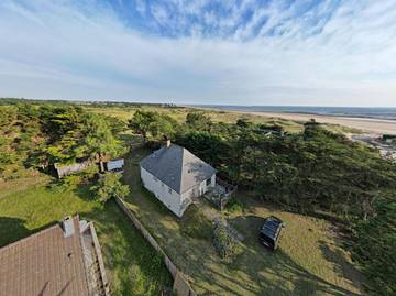 Location de vacances pour 10 personnes, avec vue et jardin à Bretteville-sur-Ay