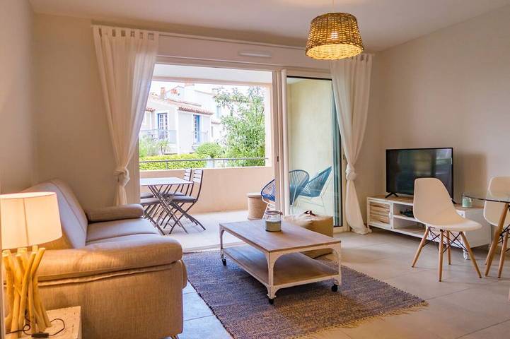 Gîte pour 4 personnes, avec terrasse dans Port Grimaud