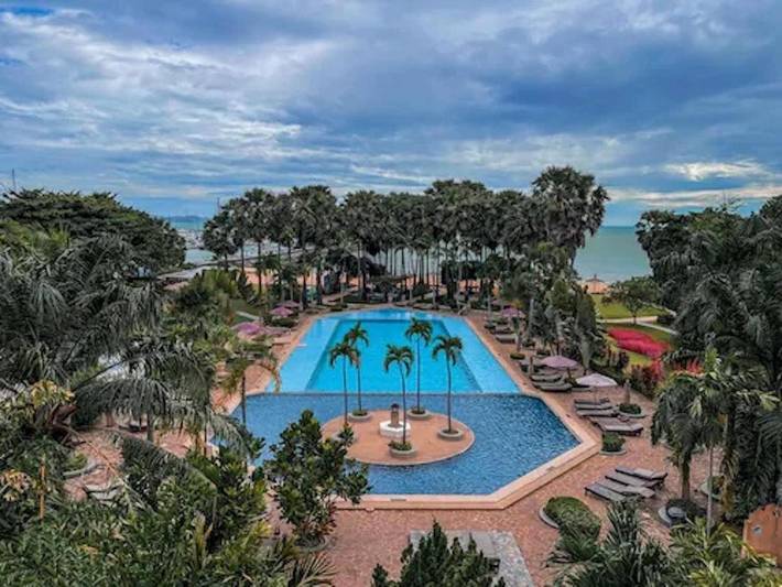 Bungalow für 2 Personen, mit Pool und Balkon sowie Garten und Whirlpool in Pattaya