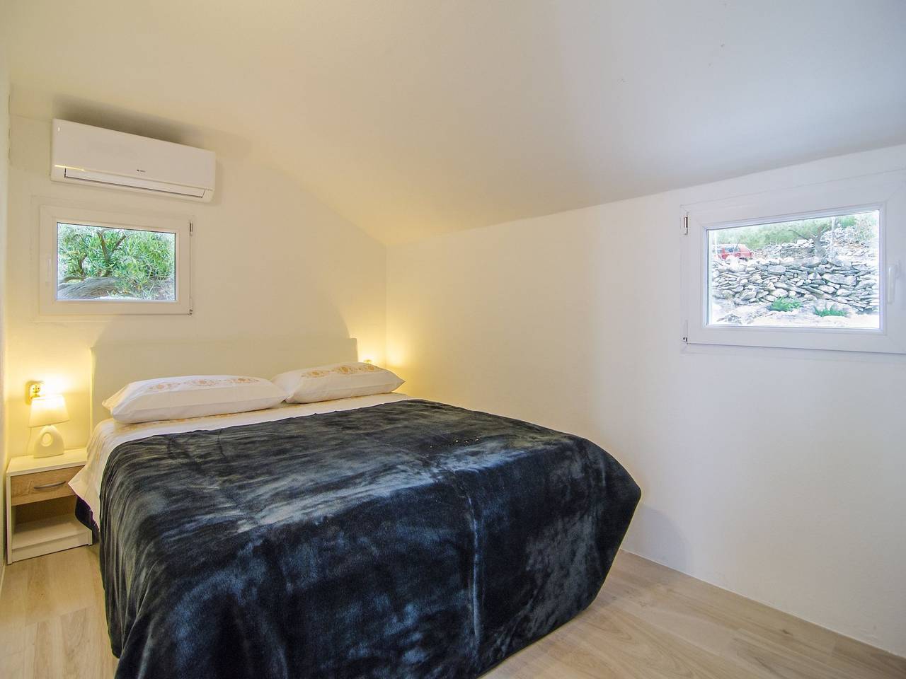 Holiday Home Bliss - Holiday Home with Outdoor Pool and Sea View (St) in Supetar, Brac