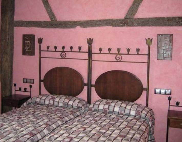 Casa rural para 13 personas, con balcón y jardín, Se admiten mascotas en Sierra de la Demanda - 4