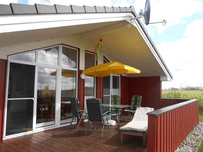 Ferienhaus für 6 Personen, mit Terrasse und Whirlpool sowie Sauna in Wesselburenerkoog - 4