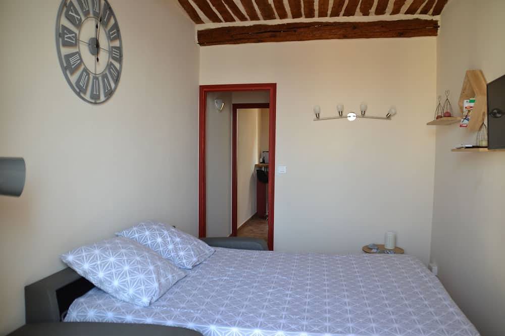 Apartamento entero, Vista al mar con balcón, Antibes antiguos, 2 personas in Antibes, Region de Cannes