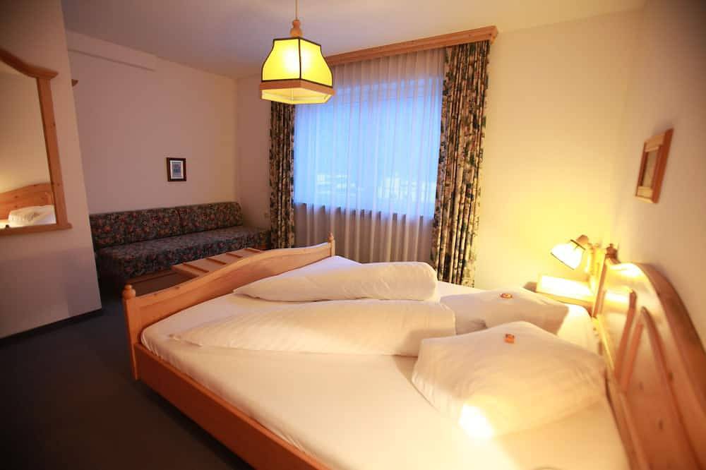 Entire apartment, Genießen Sie die Freiheit der Ferienwohnung Gepaart mit dem Komfort vom 4-hotel in Imst, Tyrolean Upperland Region