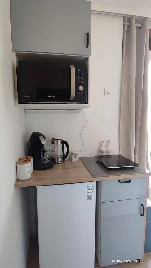 Gîte pour 2 personnes, avec jardin à Ménilles