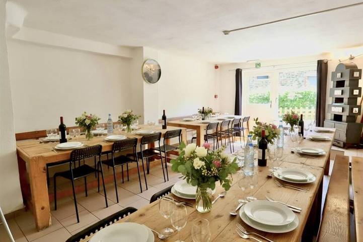 Ferienhaus für 30 Personen, mit Sauna und Whirlpool sowie Garten - 1