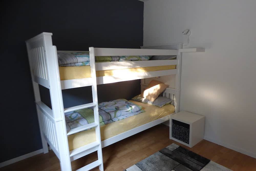 Ganze Wohnung, Hübsche 84 qm Ferienwohnung nur 2 Min. vom Rheinufer entfernt mit Terrasse in Erbach, Eltville am Rhein