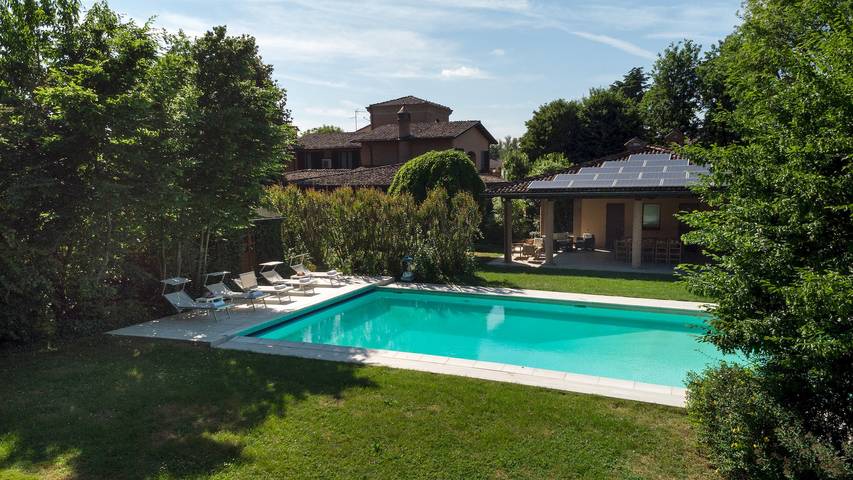 Casa vacanza per 12 persone, con Giardino a Cremona